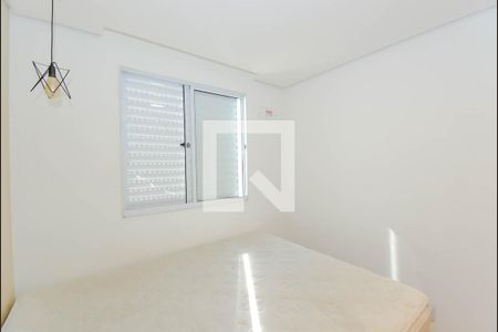 Quarto 1 de apartamento para alugar com 2 quartos, 40m² em Jardim Nova Cidade, Guarulhos