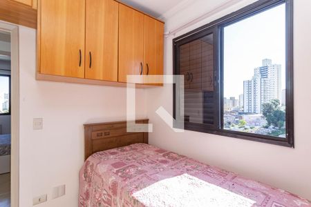 Quarto 1 de apartamento para alugar com 2 quartos, 0m² em Bosque da Saúde, São Paulo