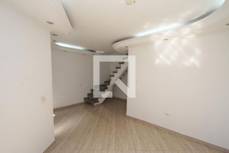 Sala de casa de condomínio para alugar com 3 quartos, 130m² em Vila Ivone, São Paulo