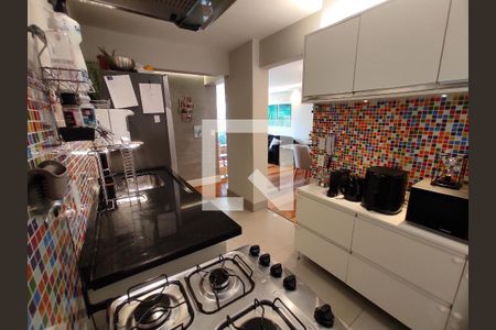 Cozinha  de apartamento à venda com 2 quartos, 80m² em Pompeia, São Paulo