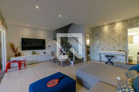 Sala de casa de condomínio à venda com 5 quartos, 180m² em Vargem Pequena, Rio de Janeiro