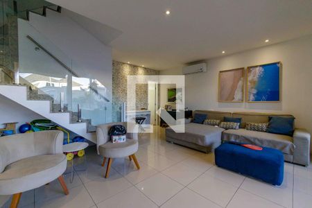 Casa de condomínio à venda com 180m², 5 quartos e 2 vagasSala