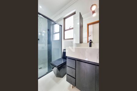 Banheiro da Suíte de apartamento para alugar com 2 quartos, 80m² em Parque Residencial Aquarius, São José dos Campos