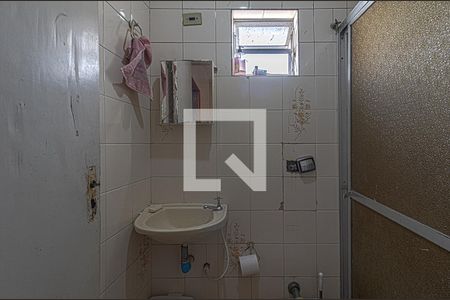 banheiro social1_1 de casa à venda com 4 quartos, 100m² em Vila Água Funda, São Paulo