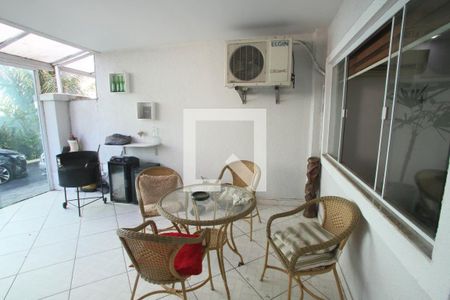 Varanda da Sala de casa de condomínio para alugar com 5 quartos, 300m² em Jacarepaguá, Rio de Janeiro
