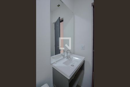 Casa à venda com 110m², 3 quartos e 1 vaga Casa à venda com 110m², 3 quartos e 1 vagaBanheiro da suite