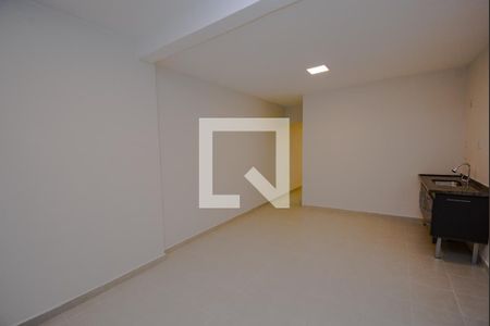 Casa à venda com 110m², 3 quartos e 1 vaga Casa à venda com 110m², 3 quartos e 1 vagaCozinha e Área de Serviço