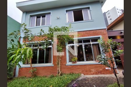 Casa à venda com 3 quartos, 200m² em Vila Gomes, São Paulo