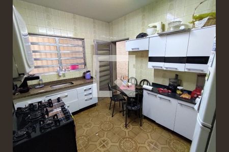 Casa à venda com 2 quartos, 271m² em Vila Universitária, São Paulo