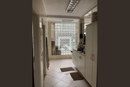 Casa à venda com 4 quartos, 400m² em Jardim das Vertentes, São Paulo