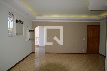 Sala de apartamento para alugar com 3 quartos, 140m² em Jardim Sulacap, Rio de Janeiro