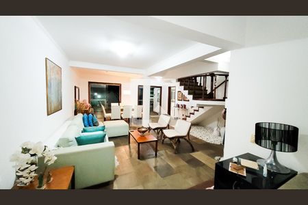 Sala de casa de condomínio para alugar com 4 quartos, 206m² em Parque Taquaral, Campinas