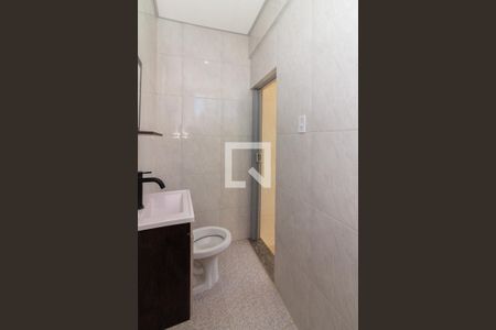 Banheiro de apartamento para alugar com 1 quarto, 50m² em Osvaldo Cruz, Rio de Janeiro