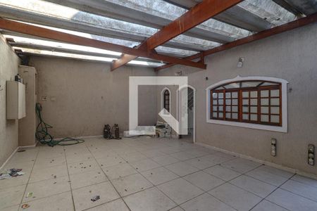 Garagem de casa à venda com 3 quartos, 180m² em Jardim da Campina, São Paulo