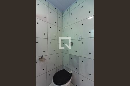 Banheiro de casa para alugar com 2 quartos, 200m² em Presidente Altino, Osasco