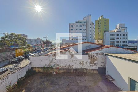 Vista  de casa à venda com 4 quartos, 720m² em Santa Ines, Belo Horizonte