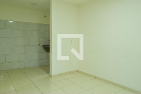 Sala  de casa para alugar com 1 quarto, 50m² em Curicica, Rio de Janeiro