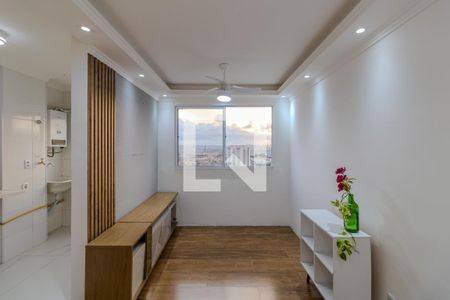 Sala de apartamento para alugar com 2 quartos, 43m² em Parque Reboucas, São Paulo