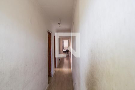 Corredor de casa para alugar com 3 quartos, 246m² em Jardim Maria Helena, Barueri