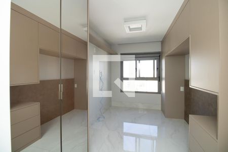 Suite, panorâmica  de apartamento para alugar com 2 quartos, 74m² em Vila Nova Conceição, São Paulo