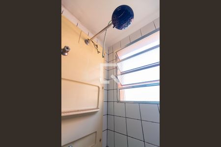 Banheiro  de apartamento à venda com 3 quartos, 72m² em Piratininga, Osasco