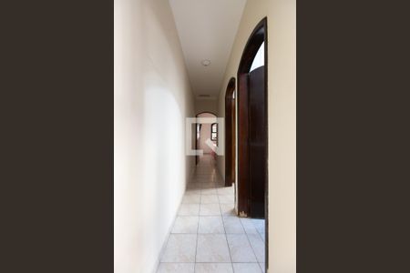Corredor  de casa para alugar com 3 quartos, 140m² em Jardim Nossa Senhora do Carmo, São Paulo