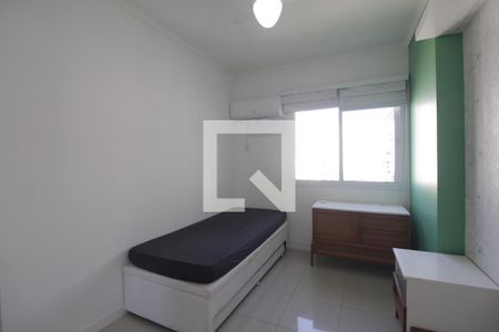 Quarto 1 de apartamento para alugar com 2 quartos, 94m² em Jacarepaguá, Rio de Janeiro