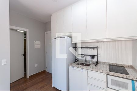 Cozinha de apartamento para alugar com 1 quarto, 28m² em Água Branca, São Paulo