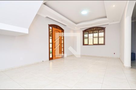Sala de casa à venda com 4 quartos, 350m² em Palmares, Belo Horizonte