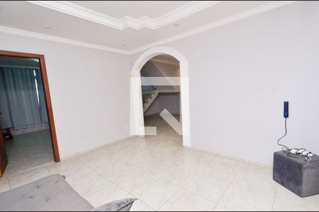 Sala do 2º andar de casa à venda com 4 quartos, 350m² em Palmares, Belo Horizonte