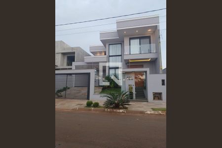 Casa à venda com 3 quartos, 300m² em Igara, Canoas