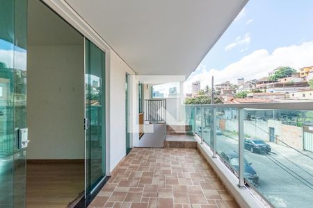Varanda da Sala de casa para alugar com 2 quartos, 70m² em Barreiro, Belo Horizonte