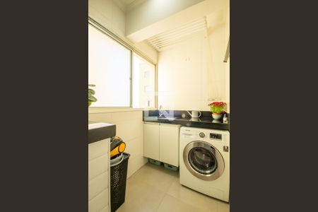 Apartamento à venda com 62m², 2 quartos e 2 vagas Apartamento à venda com 62m², 2 quartos e 2 vagasÁrea de Serviço