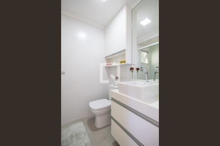 Apartamento à venda com 62m², 2 quartos e 2 vagas Apartamento à venda com 62m², 2 quartos e 2 vagasBanheiro