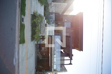 Casa de Condomínio para alugar com 4 quartos, 265m² em Vila Jardim Vitoria, Goiânia