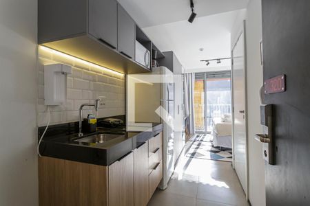 Sala/Cozinha de kitnet/studio para alugar com 1 quarto, 25m² em Indianópolis, São Paulo