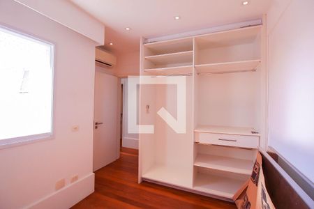 Quarto 1 de apartamento para alugar com 3 quartos, 130m² em Vila Prudente, São Paulo