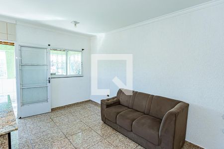 Sala e cozinha de casa para alugar com 1 quarto, 45m² em Vila Rica, São Paulo