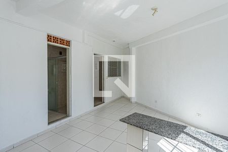 Sala e cozinha de casa para alugar com 1 quarto, 35m² em Vila Rica, São Paulo