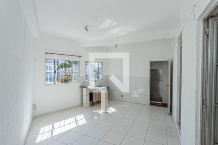 Sala e cozinha de casa para alugar com 1 quarto, 35m² em Vila Rica, São Paulo