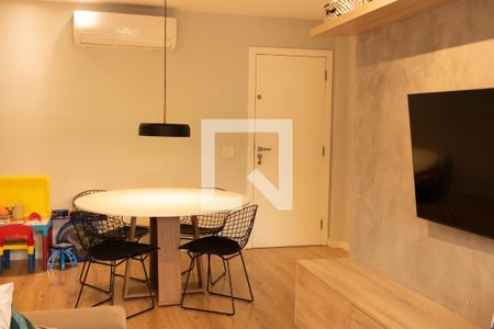 Sala de apartamento à venda com 3 quartos, 84m² em Grajaú, Rio de Janeiro