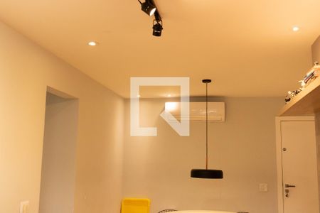 Sala de apartamento à venda com 3 quartos, 84m² em Grajaú, Rio de Janeiro