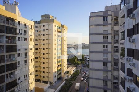 Suíte 1 - Vista ponte Hercílio Luz de apartamento para alugar com 4 quartos, 239m² em Centro, Florianópolis