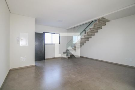 Casa de condomínio para alugar com 110m², 3 quartos e 2 vagasSala/Cozinha