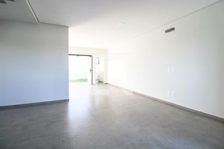 Casa de condomínio para alugar com 110m², 3 quartos e 2 vagasSala/Cozinha