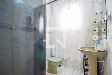 Banheiro de apartamento à venda com 2 quartos, 62m² em Km 18, Osasco