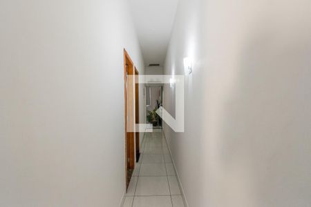 Corredor de apartamento para alugar com 2 quartos, 75m² em Olaria, Rio de Janeiro