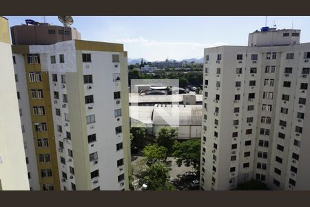 Vista - Sala de apartamento para alugar com 2 quartos, 50m² em Anil, Rio de Janeiro