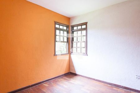 sala de casa de condomínio à venda com 3 quartos, 170m² em Vila do Ouro, Nova Lima