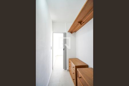 Closet do quarto 01 de apartamento para alugar com 2 quartos, 65m² em Tatuapé, São Paulo